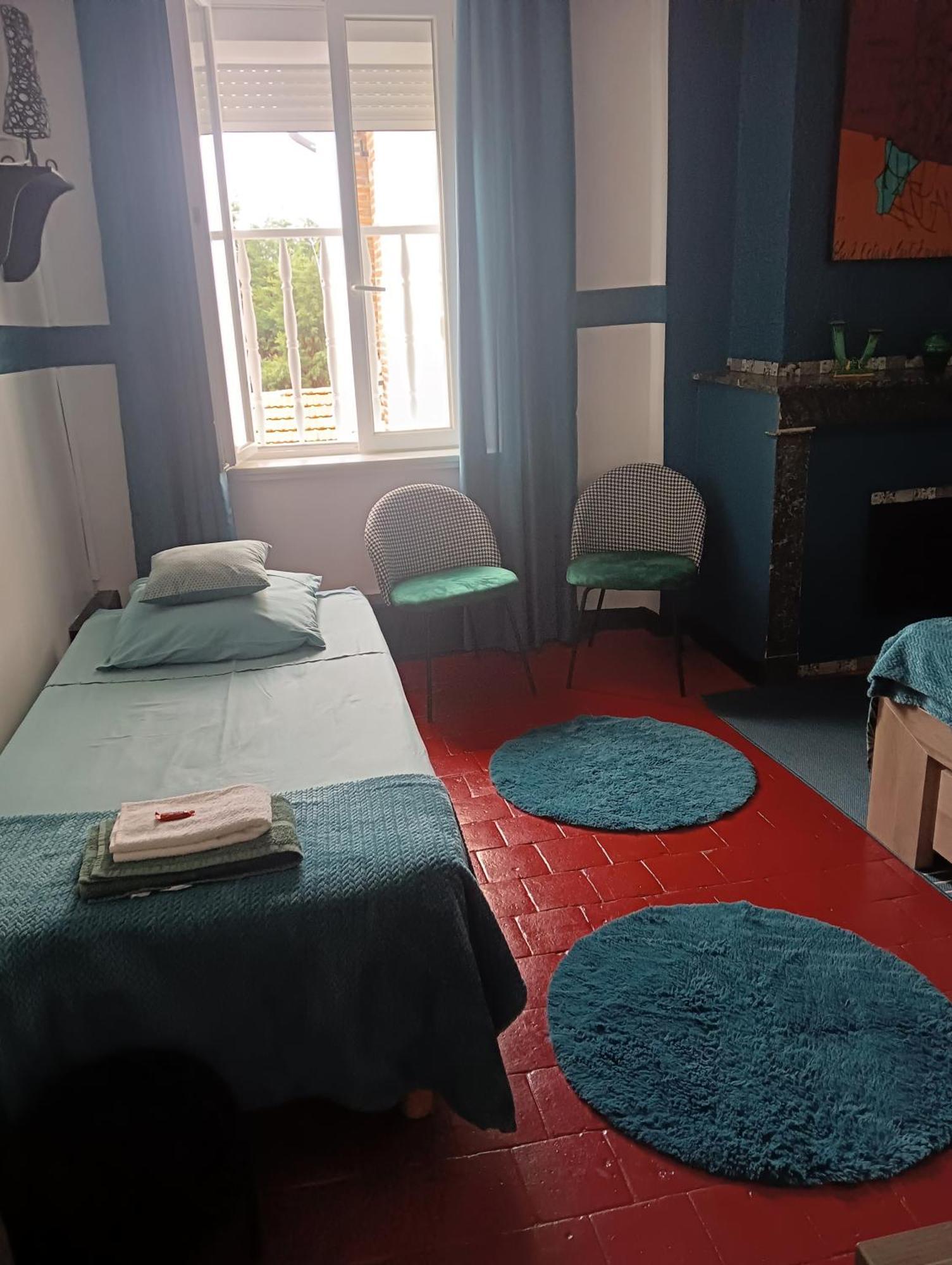 Marie-Claire La Grillade Hotel Briare Room photo